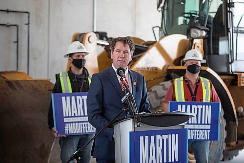 JESSICA LEE/WINNIPEG FREE PRESS

Shannon Martin, MLA for McPhillips, announces on September 13, 2021 at Bayview Construction Ltd. his plan to run for PC leadership.

Reporter: Carol
