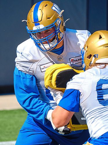 MIKE DEAL / WINNIPEG FREE PRESS
Winnipeg Blue Bombers Drew Desjarlais (61) during practice at IG Field Tuesday morning.
210914 - Tuesday, September 14, 2021.