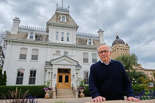 MIKE DEAL / WINNIPEG FREE PRESS
Former Premier Gary Filmon outside Government House where he lives with his wife the current Lieutenant Governor of Manitoba, Janice Filmon. Filmon recently released a book, Yes We Did; Leading in Turbulent Times.
See Tom Brodbeck story
210915 - Wednesday, September 15, 2021.