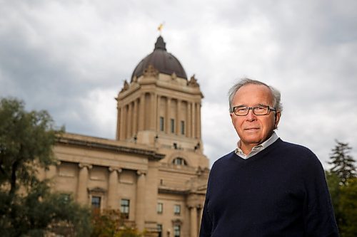 MIKE DEAL / WINNIPEG FREE PRESS
Former Premier Gary Filmon outside Government House where he lives with his wife the current Lieutenant Governor of Manitoba, Janice Filmon. Filmon recently released a book, Yes We Did; Leading in Turbulent Times.
See Tom Brodbeck story
210915 - Wednesday, September 15, 2021.