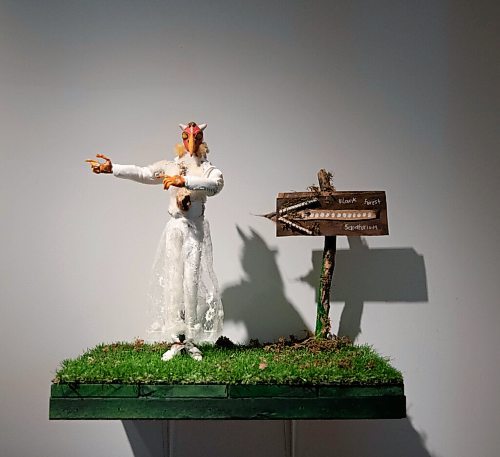 JESSICA LEE/WINNIPEG FREE PRESS

Local artist Diana Thorneycrofts new exhibition Black Forest Sanatorium debuts on September 17. The art focuses on characters in a mental institution.

Reporter: Alan