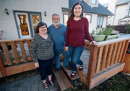 JOHN WOODS / WINNIPEG FREE PRESS
Arla and Reed Winstone and their daughter Arden are photographed at their home in Winnipeg Wednesday, September 15, 2021. The Winstones won a Volunteer Manitoba award for their volunteering at the Alzheimer Society of Manitoba.

Reporter: Epp