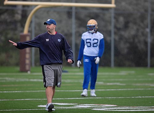 JESSICA LEE/WINNIPEG FREE PRESS

Marty Costello (left), offensive coach for the Winnipeg Blue Bombers, photographed at practice on September 16, 2021.

Reporter: Jeff