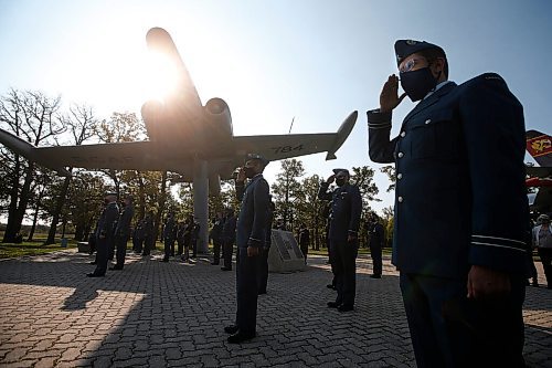 JOHN WOODS / WINNIPEG FREE PRESS
Military personnel at a ceremony marking the 81st anniversary of the Battle of Britain at 17 Wings Garden of Memories in Winnipeg Sunday, September 19, 2021. 

Reporter: ?