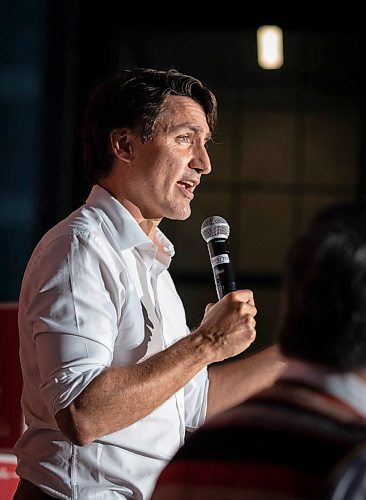 JESSICA LEE/WINNIPEG FREE PRESS

Prime Minister Justin Trudeau gives a speech surrounded by Liberal candidates at The Blue Note Park in Winnipeg during a campaign stop on September 19, 2021.

Reporter: Danielle

