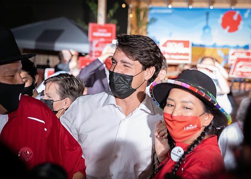 JESSICA LEE/WINNIPEG FREE PRESS

Prime Minister Justin Trudeau connects with a supporter after his speech during a campaign stop at The Blue Note Park in Winnipeg on September 19, 2021.

Reporter: Danielle
