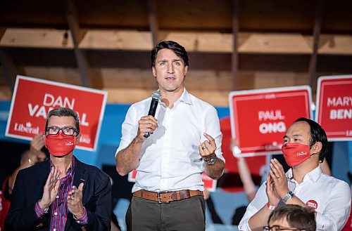 JESSICA LEE/WINNIPEG FREE PRESS

Prime Minister Justin Trudeau gives a speech surrounded by Liberal candidates at The Blue Note Park in Winnipeg during a campaign stop on September 19, 2021.

Reporter: Danielle