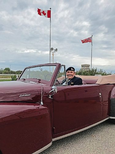 Canstar Community News Bob Beach, a member of the Henderson Legion, donated his 1946 Lincoln Continental convertible to the Masonic Foundation of Manitoba on Sept. 15. The former pace-car of the 1946 Indianapolis 500, is valued at $135,000. (SHELDON BIRNIE/CANSTAR/THE HERALD)