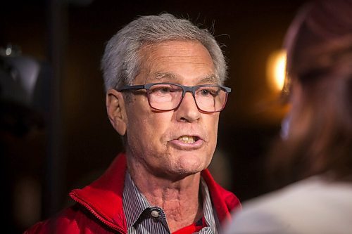 MIKAELA MACKENZIE / WINNIPEG FREE PRESS

Winnipeg South Centre Liberal incumbent Jim Carr speaks to the media while celebrating his win at his election night party at Fionn MacCool's in Winnipeg on Monday, Sept. 20, 2021.  For Danielle story.
Winnipeg Free Press 2021.