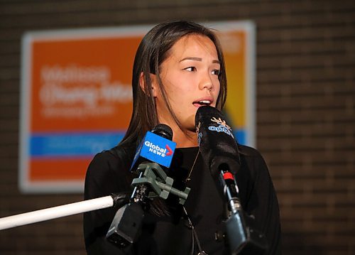 JASON HALSTEAD / WINNIPEG FREE PRESS

Melissa Chung-Mowat, NDP candidate for Winnipeg North, speaks outside her campaign office on Sept 20, 2021 as federal election results came in.