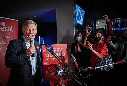 JESSICA LEE/WINNIPEG FREE PRESS

Liberal candidate Terry Duguid gives a celebration speech at Nicolinos Restaurant after winning in his riding in Winnipeg South on September 20, 2021.

Reporter: Joyanne

