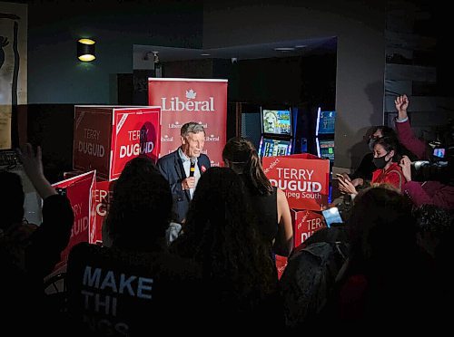 JESSICA LEE/WINNIPEG FREE PRESS

Liberal candidate Terry Duguid gives a celebration speech at Nicolinos Restaurant after winning in his riding in Winnipeg South on September 20, 2021.

Reporter: Joyanne

