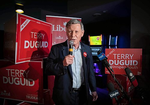 JESSICA LEE/WINNIPEG FREE PRESS

Liberal candidate Terry Duguid gives a celebration speech at Nicolinos Restaurant after winning in his riding in Winnipeg South on September 20, 2021.

Reporter: Joyanne

