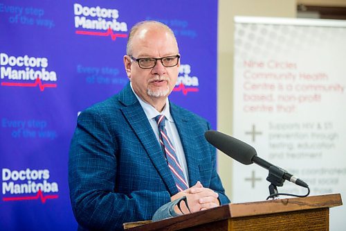 MIKAELA MACKENZIE / WINNIPEG FREE PRESS

Premier Kelvin Goertzen speaks at an announcement about COVID-19 vaccine outreach initiatives at Nine Circles Community Health Centre in Winnipeg on Tuesday, Sept. 21, 2021.  For Danielle story.
Winnipeg Free Press 2021.