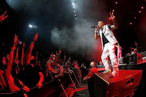 JOHN WOODS / WINNIPEG FREE PRESS
2 Unlimited performs at the Electric Circus concert at a downtown arena in Winnipeg Tuesday, September 21, 2021. 

Reporter: ?