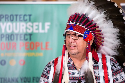 MIKAELA MACKENZIE / WINNIPEG FREE PRESS

Manitoba Keewatinowi Okimakanak Vice-Chief David Monias speaks at an announcement on urban Indigenous COVID-19 vaccine clinics at Thunderbird House in Winnipeg on Friday, Sept. 24, 2021.  For Dylan story.
Winnipeg Free Press 2021.