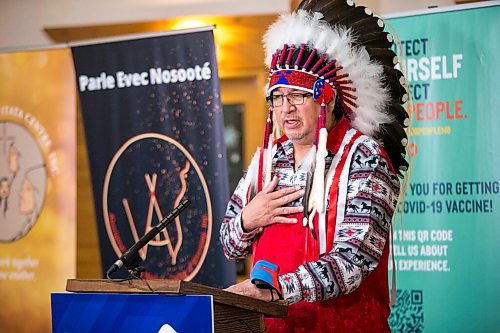 MIKAELA MACKENZIE / WINNIPEG FREE PRESS

Manitoba Keewatinowi Okimakanak Vice-Chief David Monias speaks at an announcement on urban Indigenous COVID-19 vaccine clinics at Thunderbird House in Winnipeg on Friday, Sept. 24, 2021.  For Dylan story.
Winnipeg Free Press 2021.