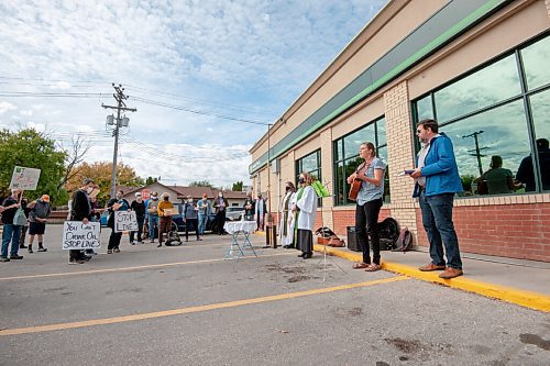 MIKE SUDOMA / WINNIPEG FREE PRESS
Supporters gathered in the parking lot of a TD Bank location on St Annes Rd Saturday to take part in a communion in protest of the Line 3 Pipeline project, and other fossil fuel related projects. 
September 25, 2021