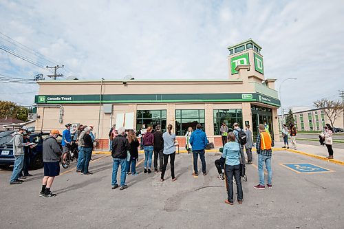 MIKE SUDOMA / WINNIPEG FREE PRESS
Supporters gathered in the parking lot of a TD Bank location on St Annes Rd Saturday to take part in a communion in protest of the Line 3 Pipeline project, and other fossil fuel related projects
September 25, 2021