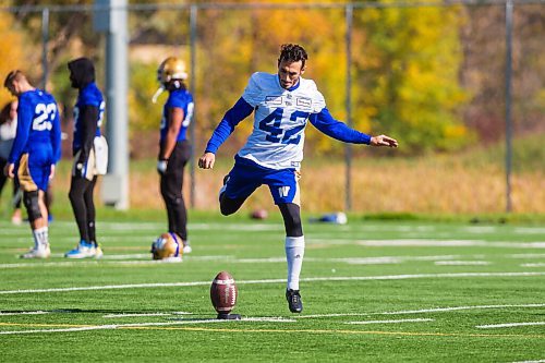 MIKAELA MACKENZIE / WINNIPEG FREE PRESS

Kicker Ali Mourtada (42) at Bombers practice in Winnipeg on Monday, Sept. 27, 2021.  For Taylor Allen story.
Winnipeg Free Press 2021.