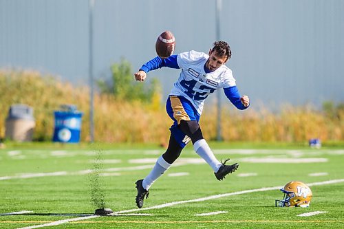 MIKAELA MACKENZIE / WINNIPEG FREE PRESS

Kicker Ali Mourtada (42) at Bombers practice in Winnipeg on Monday, Sept. 27, 2021.  For Taylor Allen story.
Winnipeg Free Press 2021.