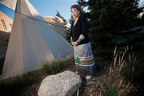 JOHN WOODS / WINNIPEG FREE PRESS
Shauna Mulligan, an instructor in the department of Indigenous Studies at the University of Manitoba, is photographed outside the Indigenous Student Centre at the university in Winnipeg Monday, September 27, 2021.


Reporter: Rollason