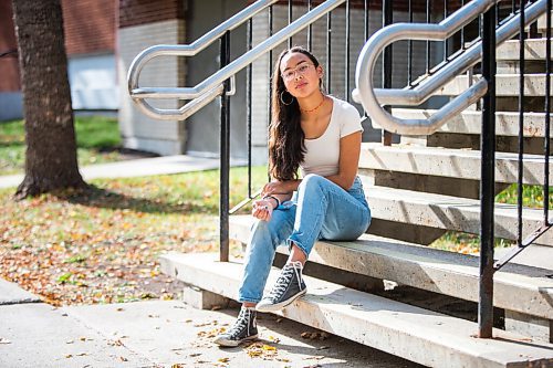 MIKAELA MACKENZIE / WINNIPEG FREE PRESS

Miyawata Stout, who responded to the bullet point in poll that her generation has much better idea of hope for their lives than previous generations, poses for a portrait in front of Kelvin High School in Winnipeg on Monday, Sept. 27, 2021. For --- story.
Winnipeg Free Press 2021.