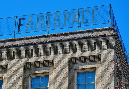 MIKE DEAL / WINNIPEG FREE PRESS
The "ARTSPACE" sign atop the building at 100 Arthur Street in the Exchange District was changed to "FARTSPACE."
See JS story
210928 - Tuesday, September 28, 2021.