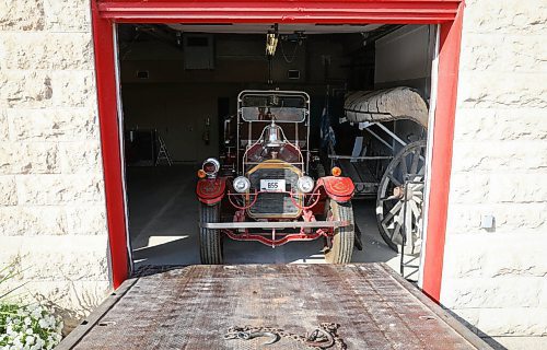 JESSICA LEE / WINNIPEG FREE PRESS

A 1920 LaFrance fire truck rests in its new home the St. Vital Museum on September 28, 2021. It was previously parked at Old St. Boniface Firehall.