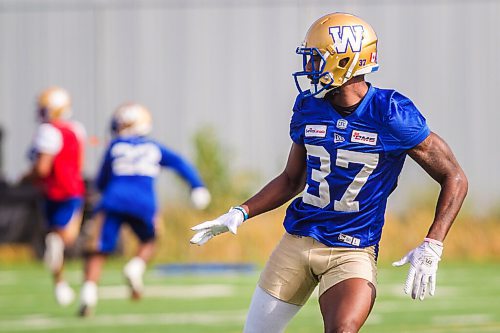 MIKAELA MACKENZIE / WINNIPEG FREE PRESS

Brandon Alexander (37) at Bombers practice in Winnipeg on Wednesday, Sept. 29, 2021. For Jeff story.
Winnipeg Free Press 2021.