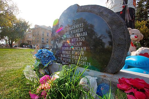 MIKE DEAL / WINNIPEG FREE PRESS
A memorial in Portage la Prairie next to the former residential school erected for the eight students who died in a 1972 plane crash in Winnipeg.
See Maggie Macintosh story
210929 - Wednesday, September 29, 2021.