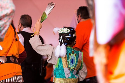 MIKAELA MACKENZIE / WINNIPEG FREE PRESS

The grand entry at a Pow Wow at St. John's Park on the first National Day for Truth and Reconciliation in Winnipeg on Thursday, Sept. 30, 2021. For --- story.
Winnipeg Free Press 2021.