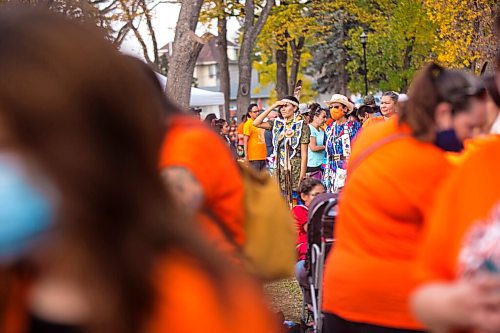 MIKAELA MACKENZIE / WINNIPEG FREE PRESS

Folks hang out on the lawn, forming a sea of orange, at a Pow Wow at St. John's Park on the first National Day for Truth and Reconciliation in Winnipeg on Thursday, Sept. 30, 2021. For --- story.
Winnipeg Free Press 2021.