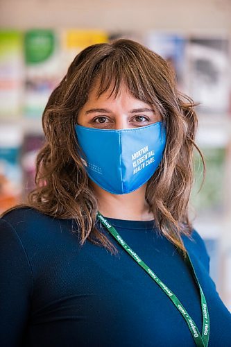 MIKAELA MACKENZIE / WINNIPEG FREE PRESS

Erin Bockstael poses for a portrait at the Women's Health Clinic in Winnipeg on Tuesday, Oct. 5, 2021. For Eva/Jen story.
Winnipeg Free Press 2021.