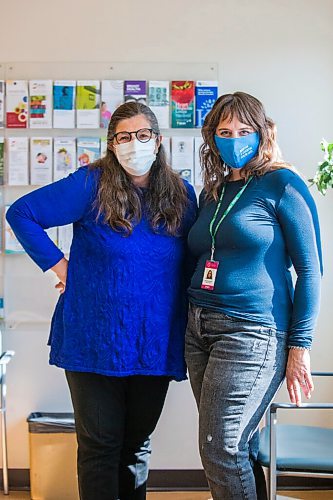 MIKAELA MACKENZIE / WINNIPEG FREE PRESS

Dr. Carol Scurfield (left) and Erin Bockstael pose fo a portrait at the Women's Health Clinic in Winnipeg on Tuesday, Oct. 5, 2021. For Eva/Jen story.
Winnipeg Free Press 2021.