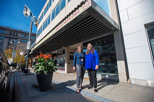 MIKAELA MACKENZIE / WINNIPEG FREE PRESS

Erin Bockstael (left) and Dr. Carol Scurfield pose fo a portrait at the Women's Health Clinic in Winnipeg on Tuesday, Oct. 5, 2021. For Eva/Jen story.
Winnipeg Free Press 2021.