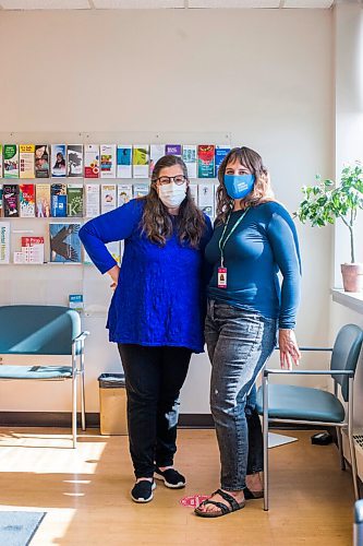 MIKAELA MACKENZIE / WINNIPEG FREE PRESS

Dr. Carol Scurfield (left) and Erin Bockstael pose fo a portrait at the Women's Health Clinic in Winnipeg on Tuesday, Oct. 5, 2021. For Eva/Jen story.
Winnipeg Free Press 2021.