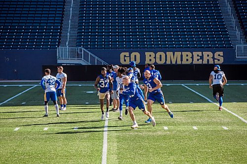 MIKAELA MACKENZIE / WINNIPEG FREE PRESS

The Bombers practice at IG Field in Winnipeg on Thursday, Oct. 7, 2021. For Taylor/Jeff story.
Winnipeg Free Press 2021.