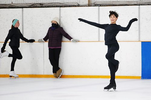 JOHN WOODS / WINNIPEG FREE PRESS
David Howes, figure skater and volunteer at Winnipegs CanSkate program, skates at his practice at the Winnipeg Winter Club in Winnipeg Tuesday, October 12, 2021. Howes assists children who are learning how to skate. 

Reporter: Epp