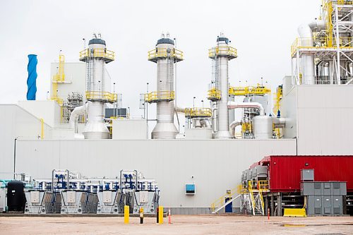 MIKE SUDOMA / Winnipeg Free Press
Industrial evaporators used in pea protein production stand tall amongst the rest of Roquette Canada Ltds massive pea protein processing plant Thursday
October 14, 2021