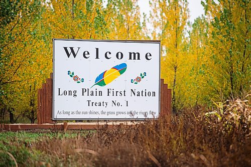 MIKE SUDOMA / Winnipeg Free Press
Welcome sign to Long Plain First Nation Thursday afternoon
October 14, 2021