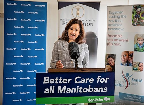 JESSICA LEE / WINNIPEG FREE PRESS

Jane Curtis, CEO of Southern Health makes an announcement on October 15, 2021, at Boundary Trail Health Centre in Winkler.

Reporter: Gabi




