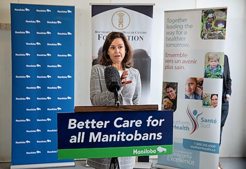 JESSICA LEE / WINNIPEG FREE PRESS

Jane Curtis, CEO of Southern Health makes an announcement on October 15, 2021, at Boundary Trail Health Centre in Winkler.

Reporter: Gabby




