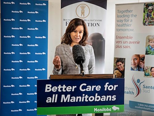 JESSICA LEE / WINNIPEG FREE PRESS

Jane Curtis, CEO of Southern Health makes an announcement on October 15, 2021, at Boundary Trail Health Centre in Winkler.

Reporter: Gabby




