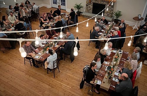 JESSICA LEE / WINNIPEG FREE PRESS

Attendees are seated at the Free Press Fall Supper at Whitetail Meadow on October 17, 2021. The meal included a fall harvest salad, sunflower oil poached chicken breast and a prairie berry cannoli. 



