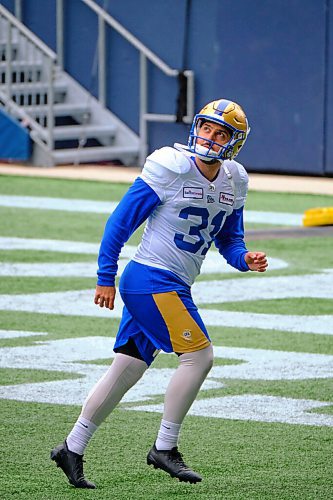 MIKE DEAL / WINNIPEG FREE PRESS
Winnipeg Blue Bombers added Canadian kicker Gabriel Ferraro (31) to the practice roster today during practice at IG Field Tuesday morning.
211019 - Tuesday, October 19, 2021.