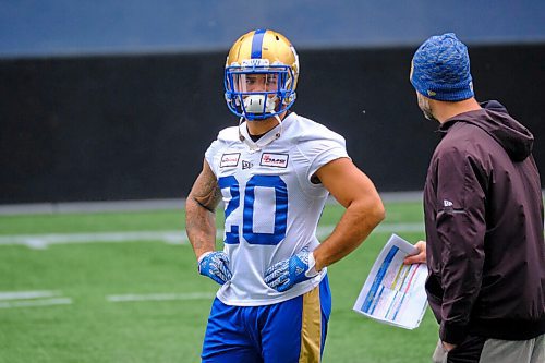 MIKE DEAL / WINNIPEG FREE PRESS
Winnipeg Blue Bombers Brady Oliveira (20) during practice at IG Field Tuesday morning.
211019 - Tuesday, October 19, 2021.