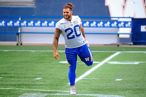 MIKE DEAL / WINNIPEG FREE PRESS
Winnipeg Blue Bombers Brady Oliveira (20) during practice at IG Field Tuesday morning.
211019 - Tuesday, October 19, 2021.