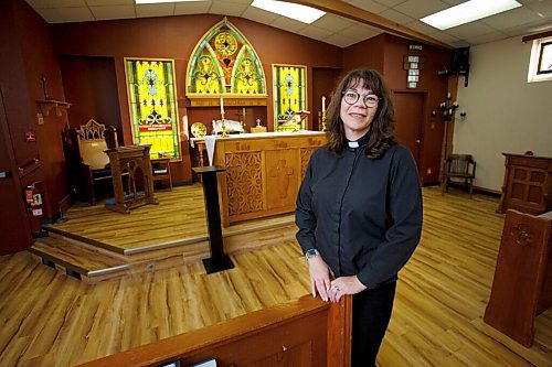 MIKE DEAL / WINNIPEG FREE PRESS
Rev. Helen Kennedy, bishop-elect of Diocese of Qu'Appelle in southern Saskatchewan at her current parish, St. George's Anglican Church, in Transcona.
see Brenda Suderman story
211021 - Thursday, October 21, 2021.