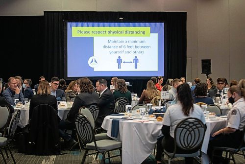 JESSICA LEE / WINNIPEG FREE PRESS

Guests at the Winnipeg Chamber of Commerces first in-person luncheon since 2020 held at RBC Convention Centre on October 22, 2021.







